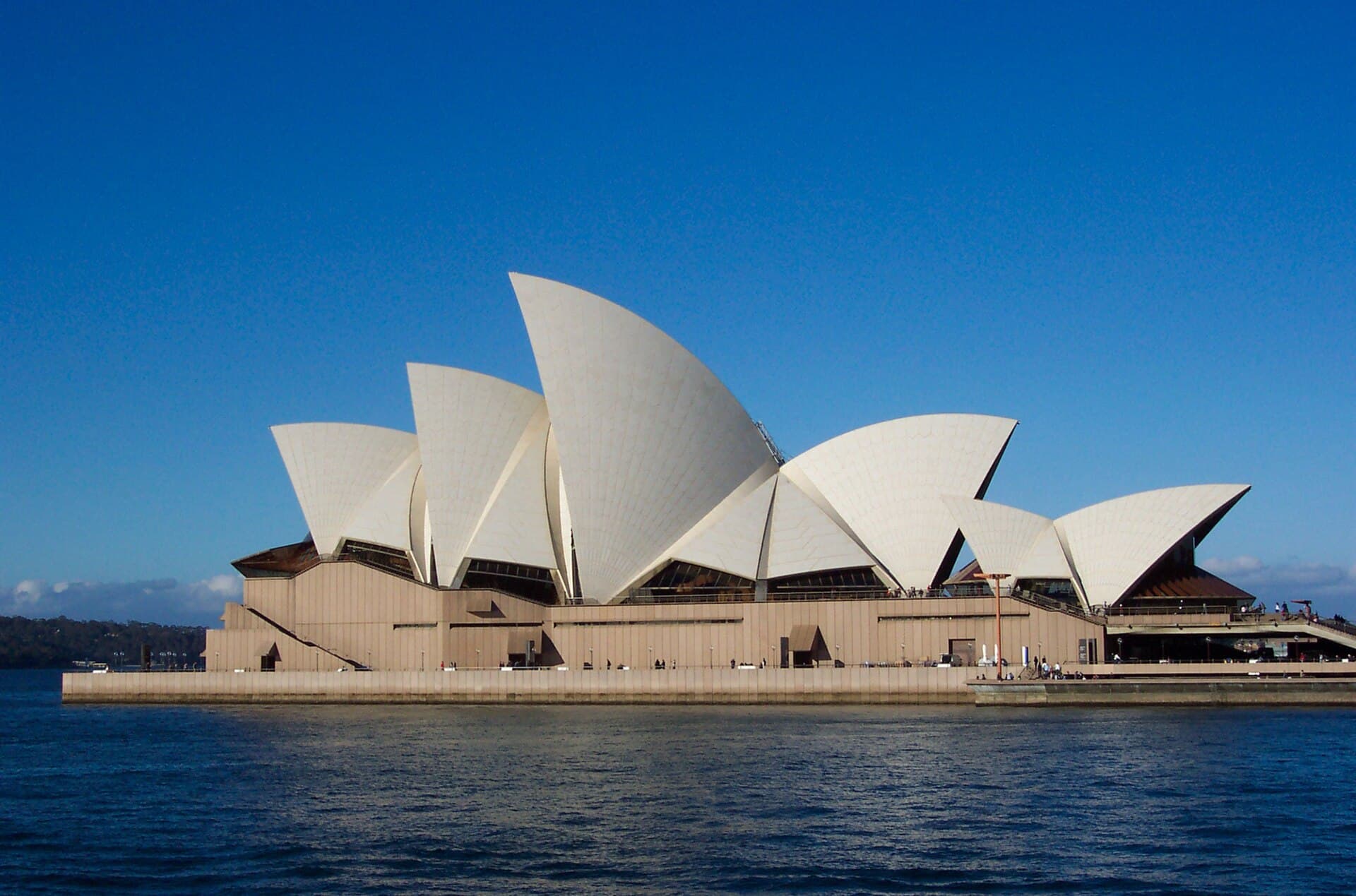 Sydney Opera House sails on Sydney Harbour